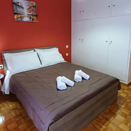 Greek Hospitality In A Modern Apartment Atenas Exterior foto