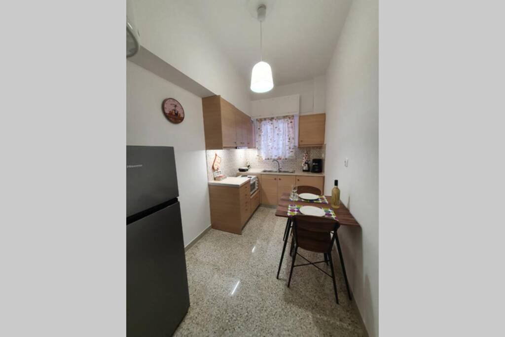 Greek Hospitality In A Modern Apartment Atenas Exterior foto